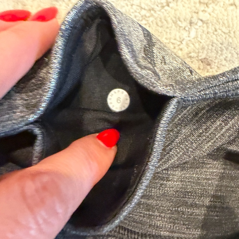 Lululemon foiled Stylish Gray Patterned Leggings … - image 8